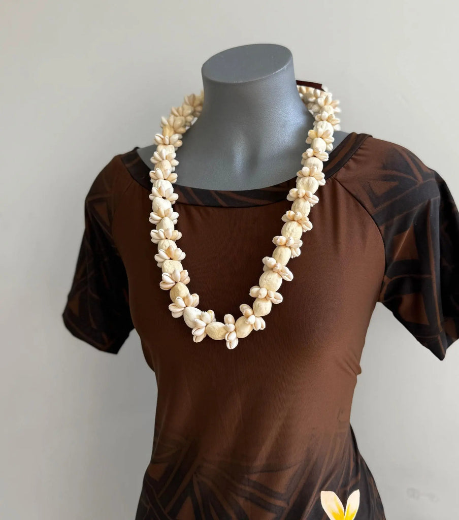 LILO Shell Necklace with Pu'a Loriana's