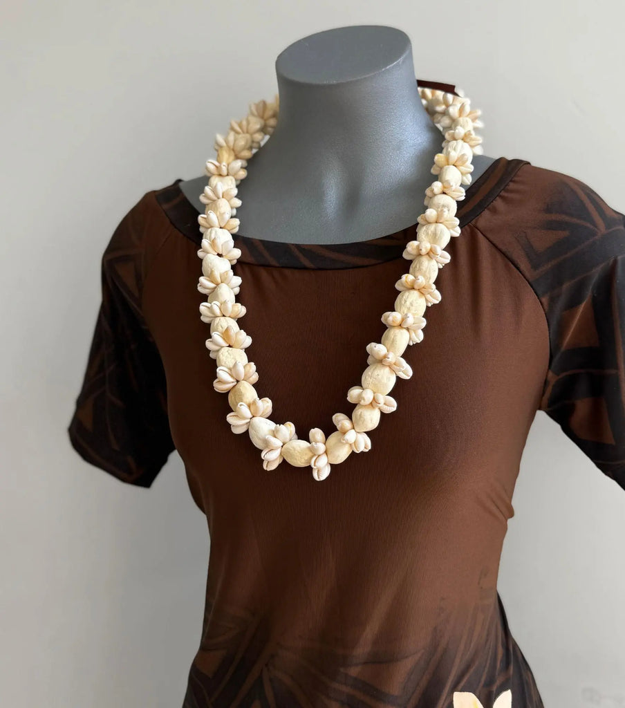 LILO Shell Necklace with Pu'a Loriana's