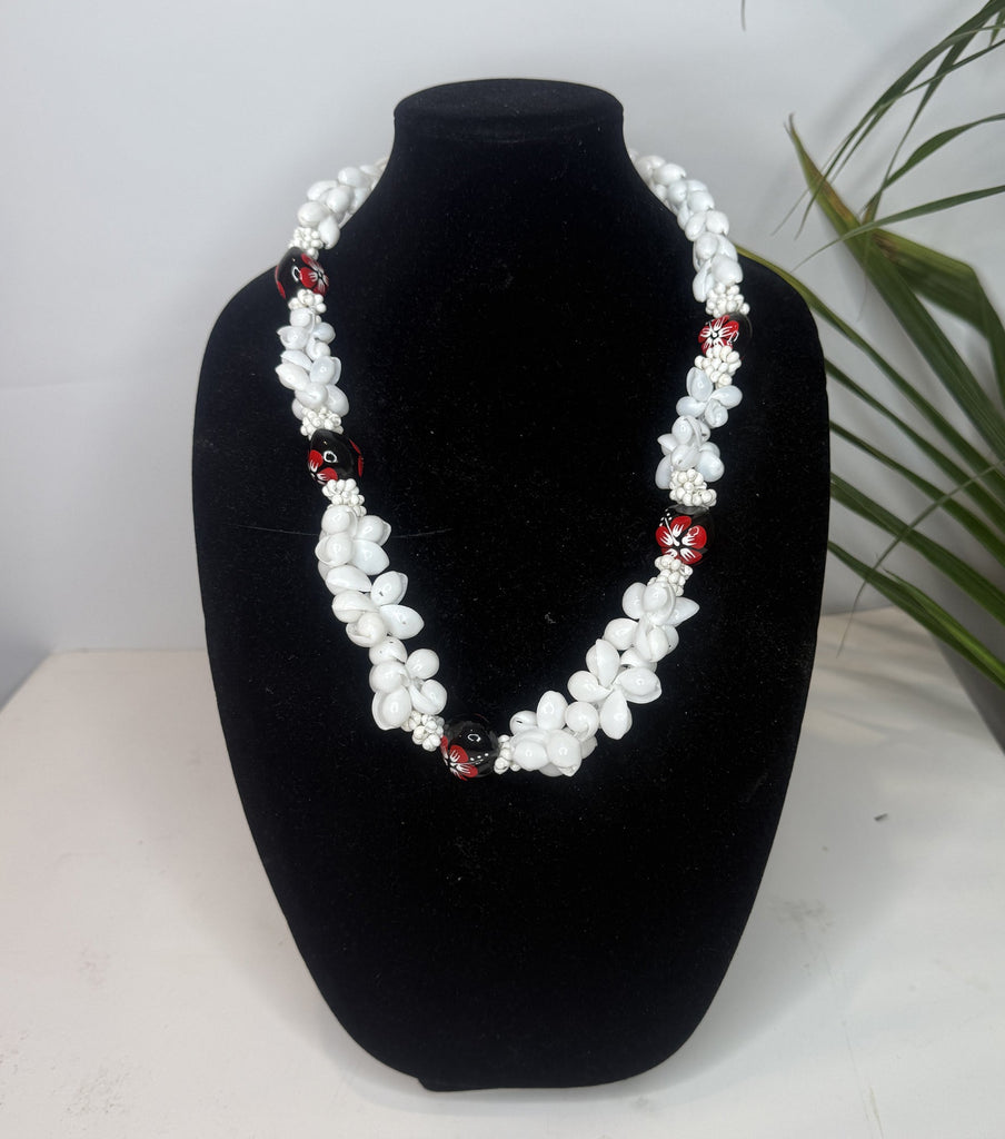 LISI Shell Necklace Loriana's