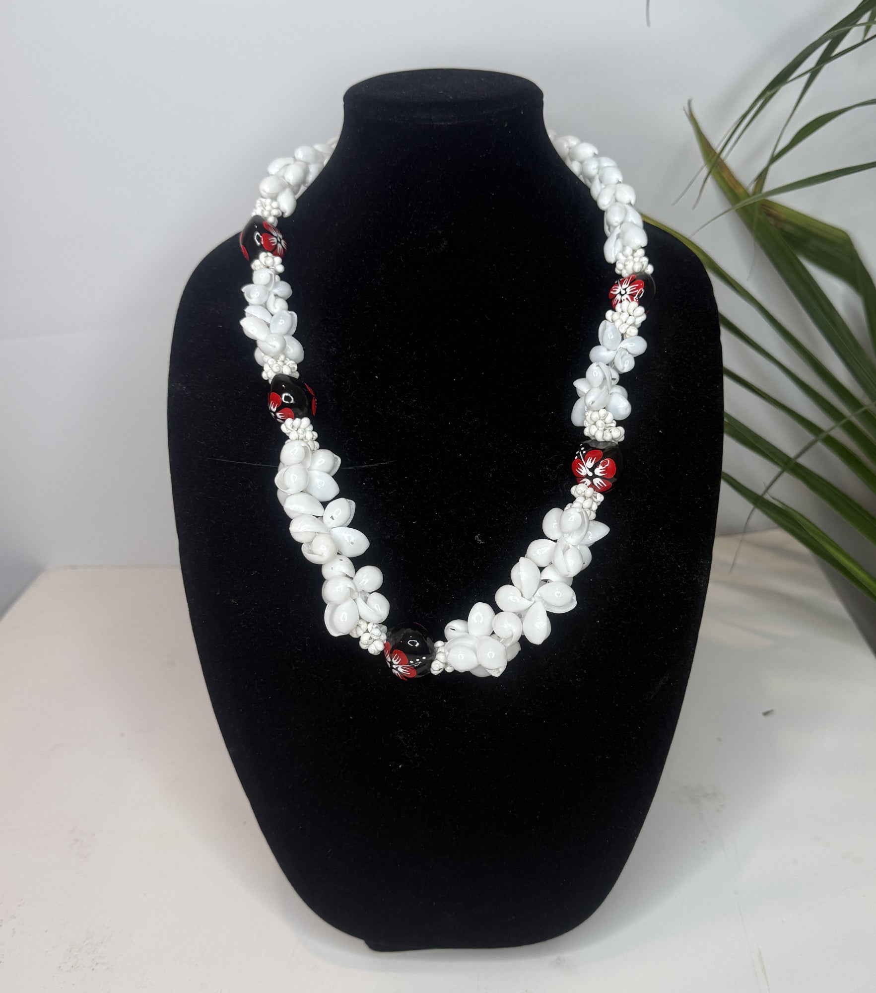 LISI Shell Necklace - Loriana's | Pasifika Boutique & Treasures