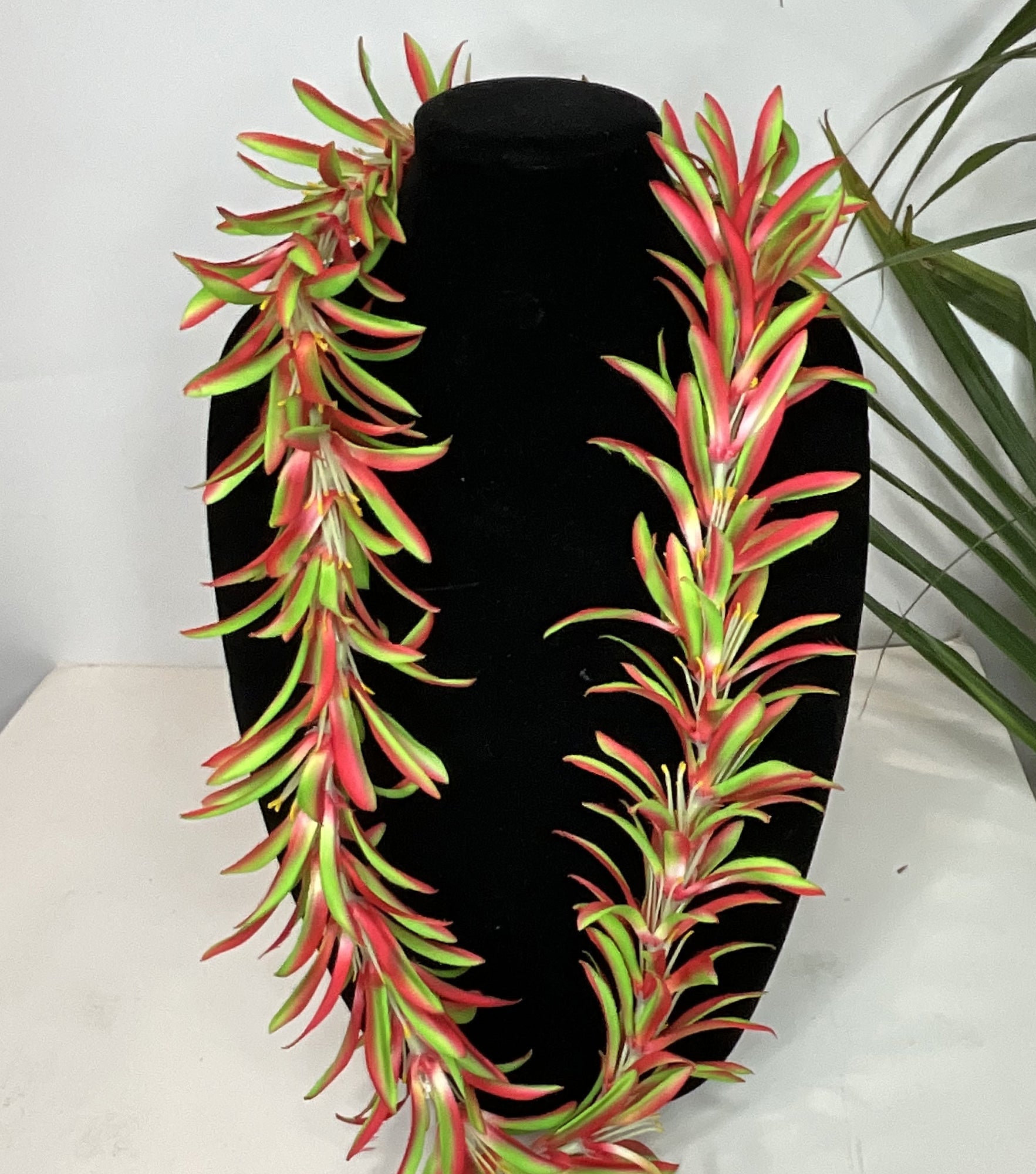 succulent lei NANI Spiderlily Lei - Loriana's