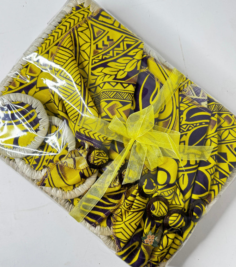 Colorful Table Setting Loriana's